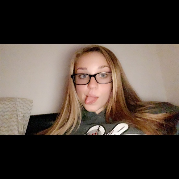 angelaholbrookk